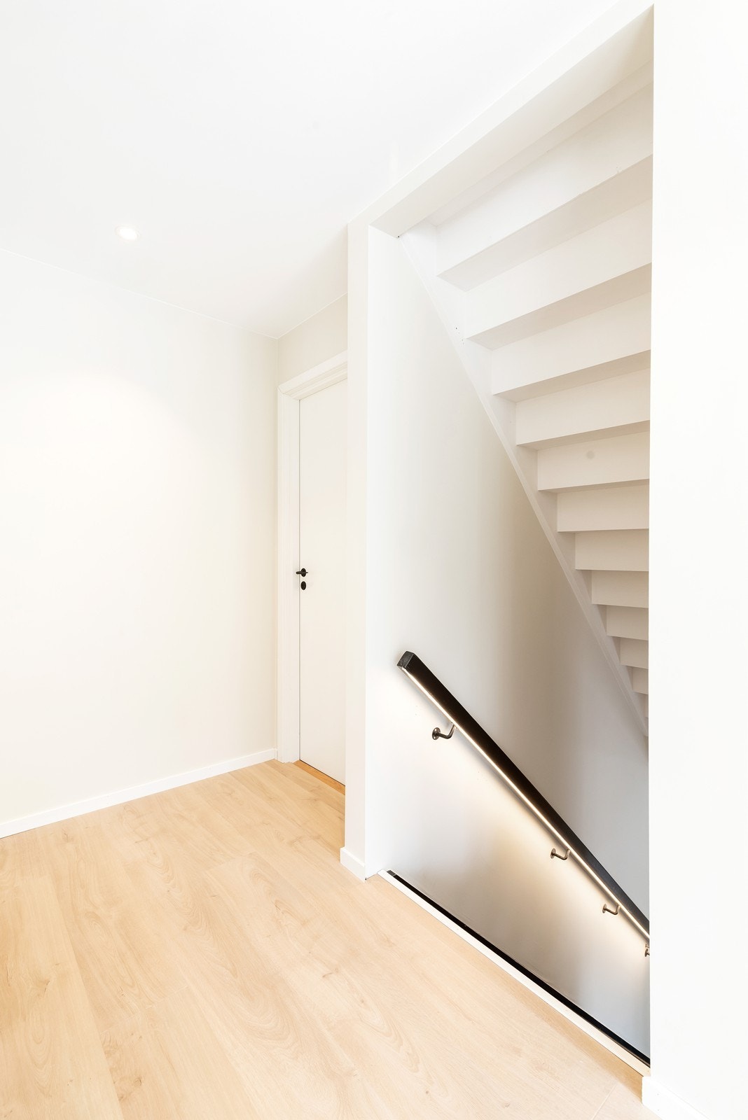 Trapp sett fra 1.etg. Galleribilde