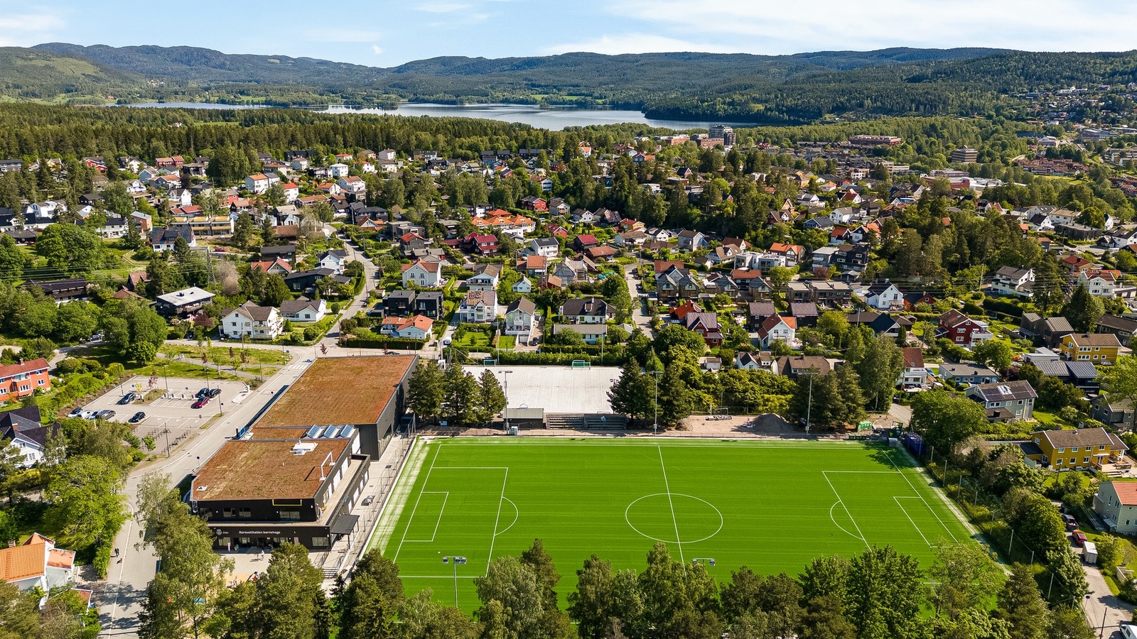 Her bor man få minutters gange fra Korsvoll banen Galleribilde