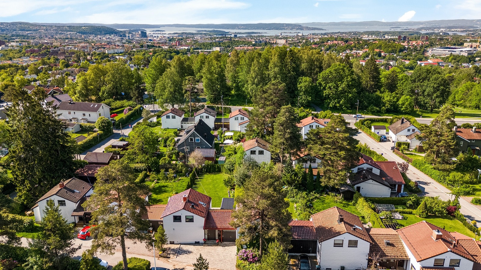 Trenger du større plass kan garasjen innredes til boligformål Galleribilde