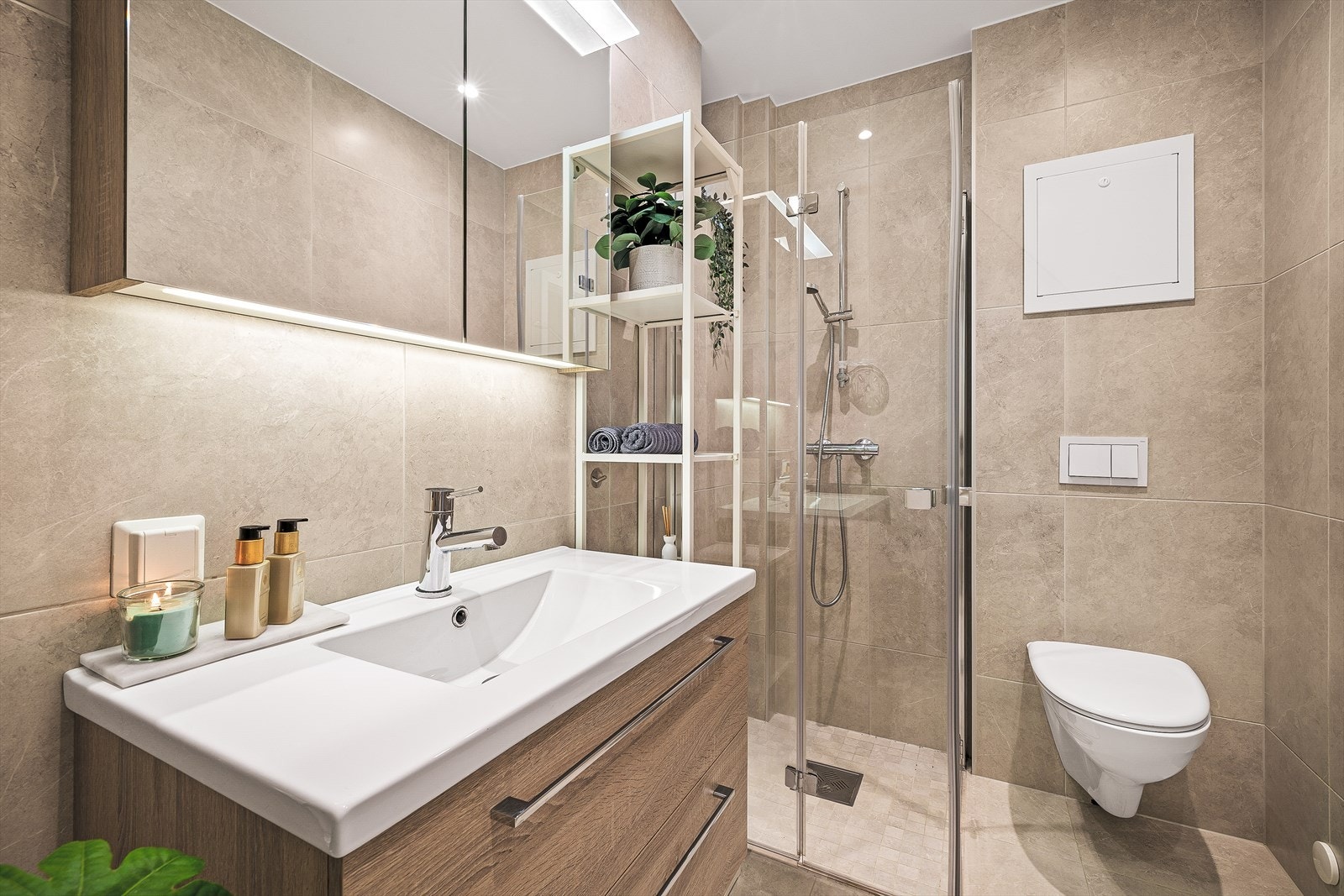 Badet er nydelig og praktisk. Badet er fra ca 2021/22 Galleribilde