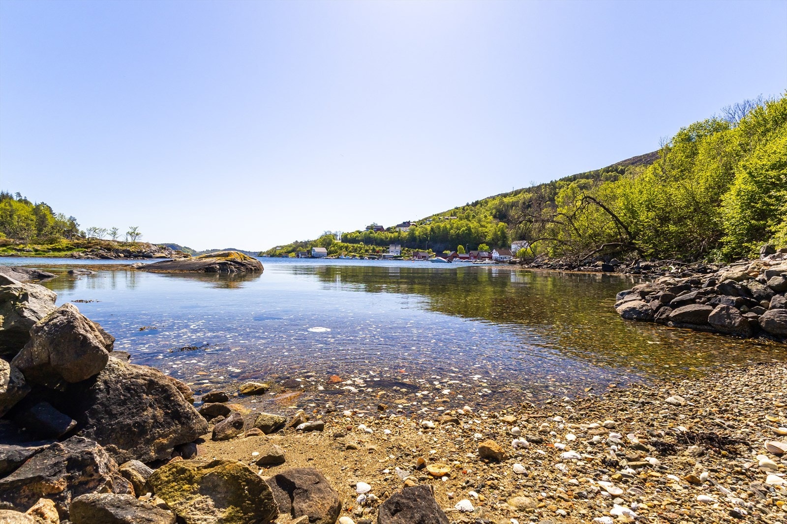 Tenk å ha badeplass på egen tomt! Galleribilde