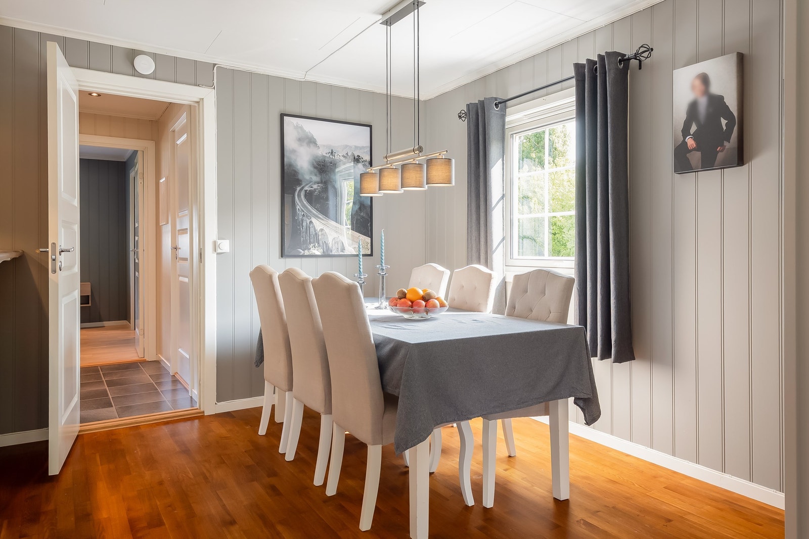 Kjøkkenet med spiseplassen er på hele 21 kvm. Galleribilde