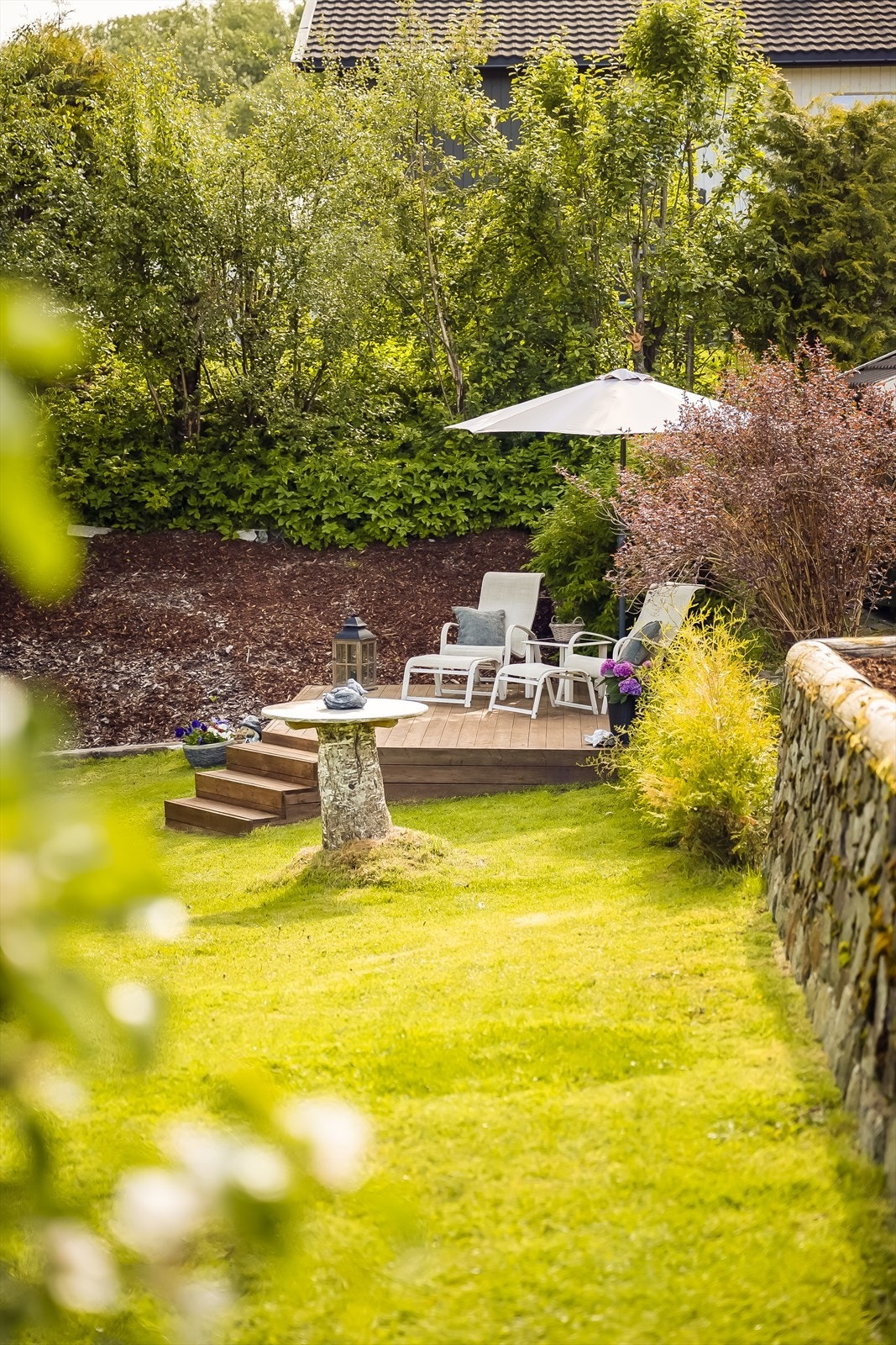 Hagen fremstår som lun og koselig, og er en flott oppholdsplass for familien Galleribilde