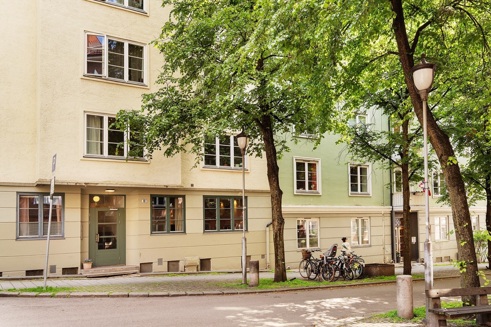 Klassisk 30-talls funkis beliggende i trafikkstille kvartal, øverst på idylliske Bolteløkka. Galleribilde