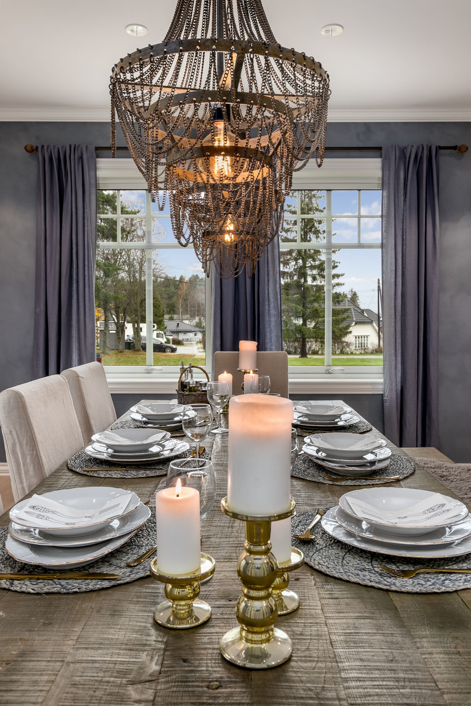 Detaljbilde spisestue. Galleribilde