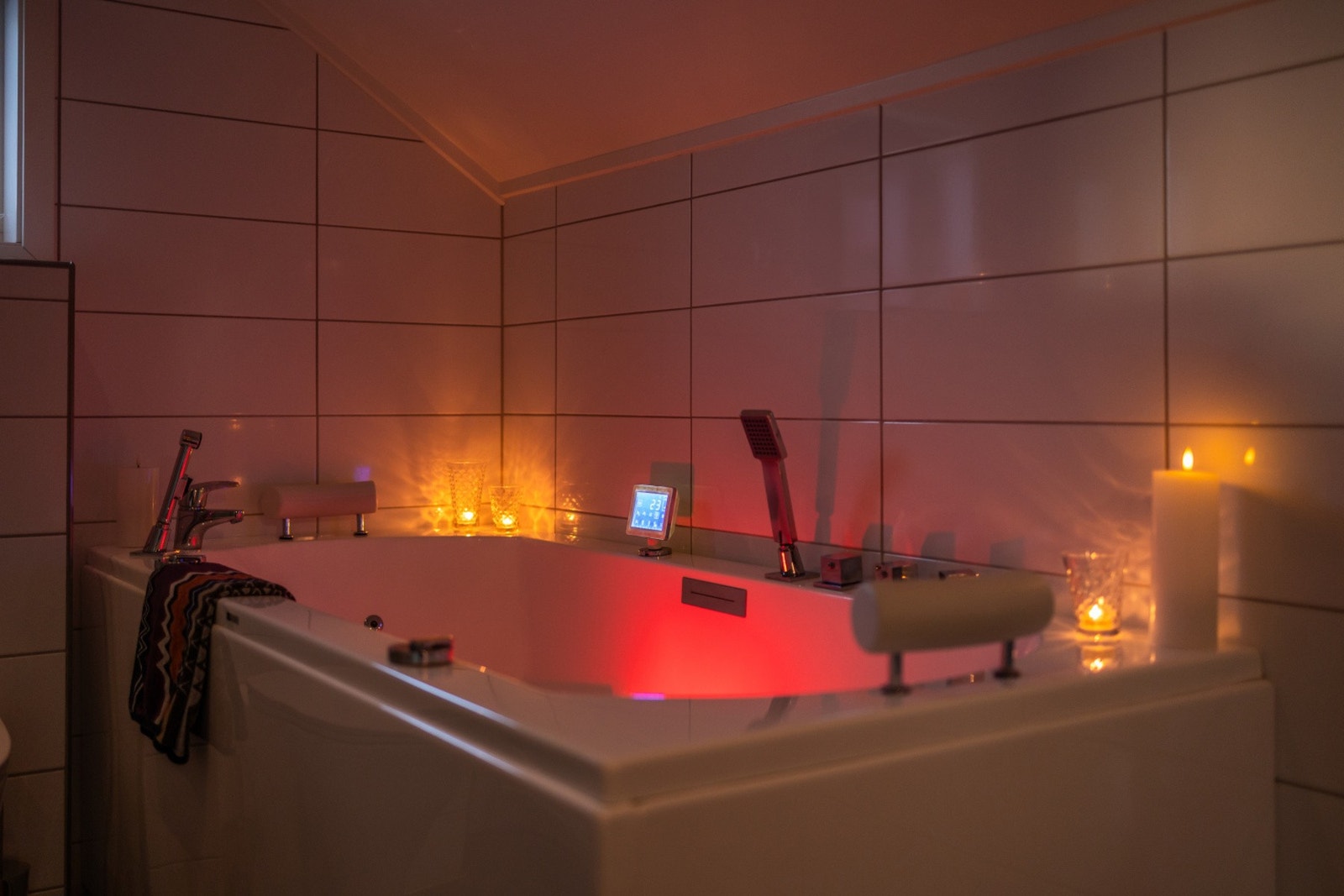 Slapp av og nyt et varmt bad - et fristed for sjelen Galleribilde