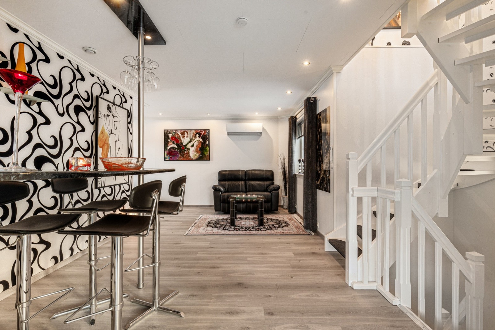 La oss ta turen opp i loftsetasjen Galleribilde