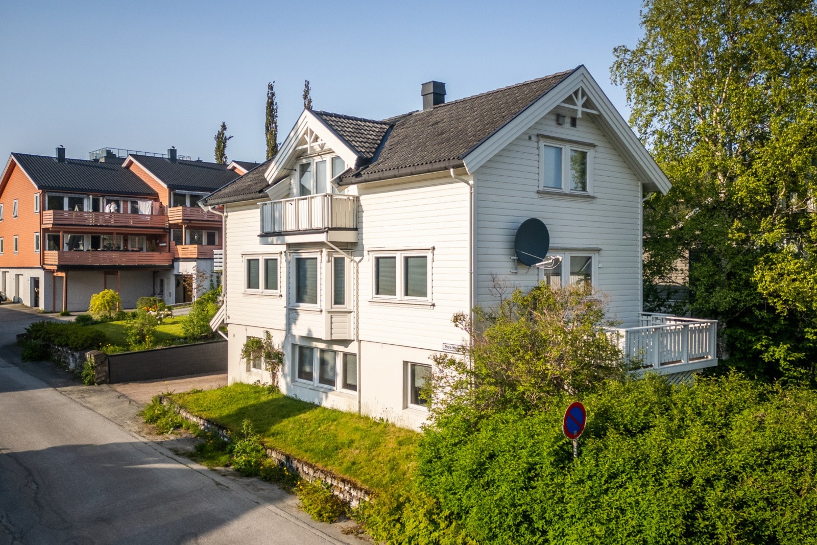 EIE eiendomsmegling har gleden av å presentere Thora Meyers gate 10 - En flott enebolig med en svært sentral beliggenhet i sentrum
Foto: Kathinka Herbst v/ Vaajmoe AS Galleribilde