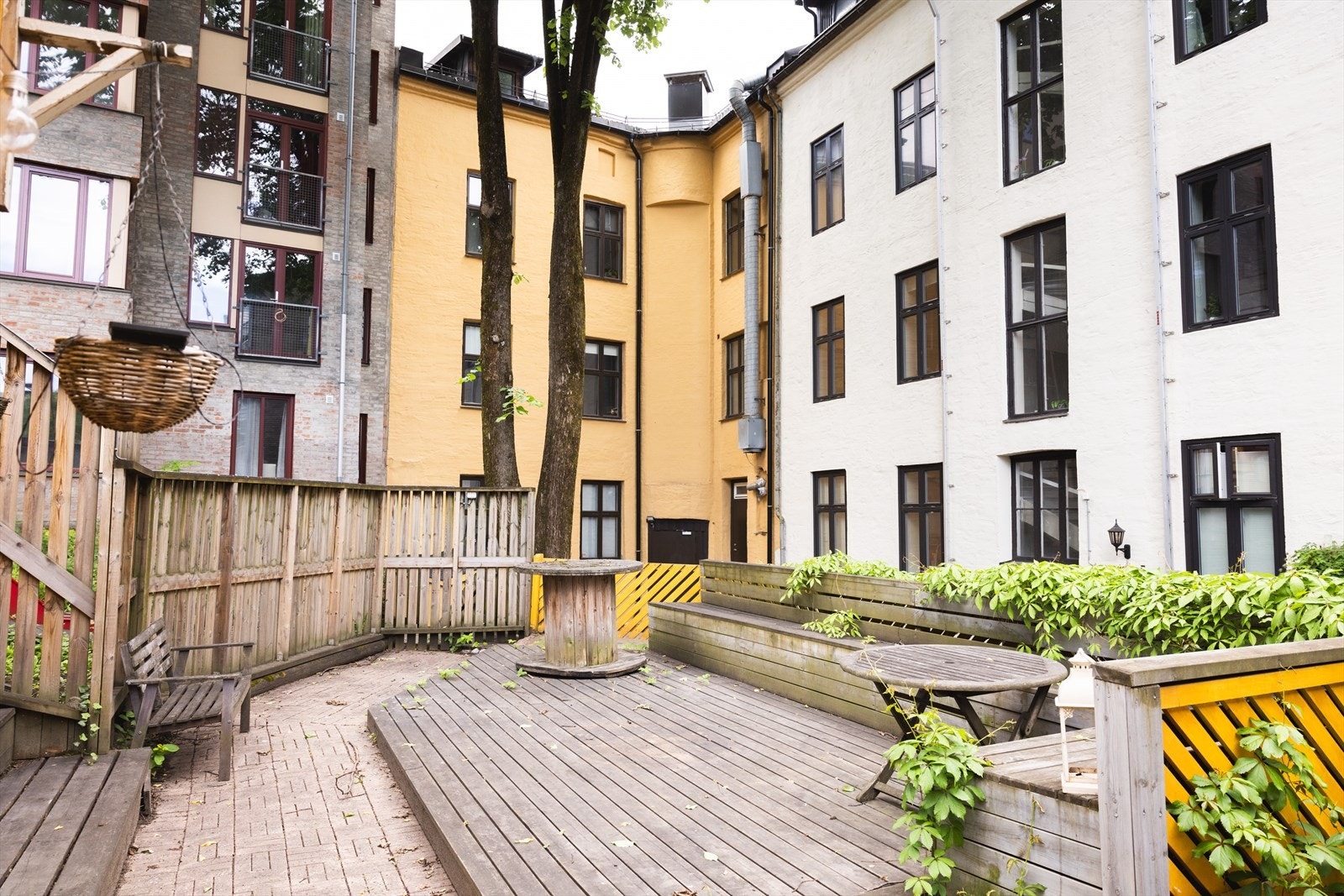 Felles skjermet bakgård. Galleribilde