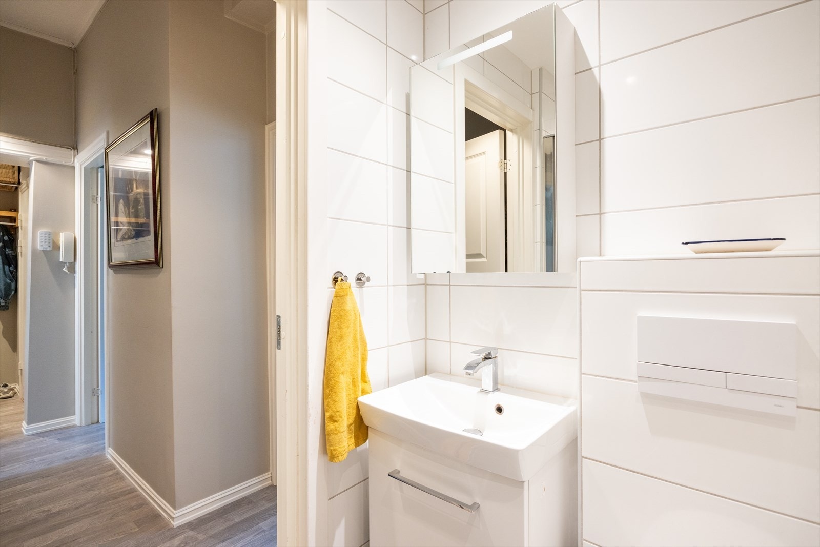 Flislagt bad med varme i gulvet. Galleribilde