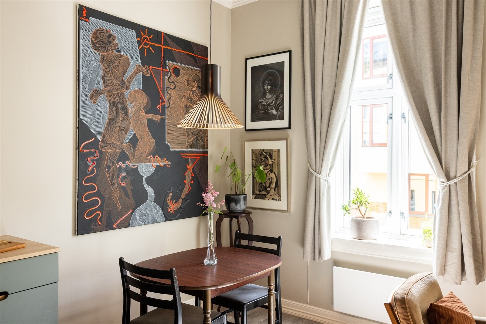 God plass til et spisebord som gir en god soneinndeling. Galleribilde