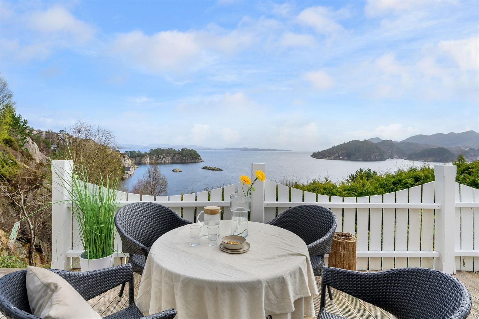 Nyt en magisk utsikt, morgensol og en meget usjenert beliggenhet Galleribilde