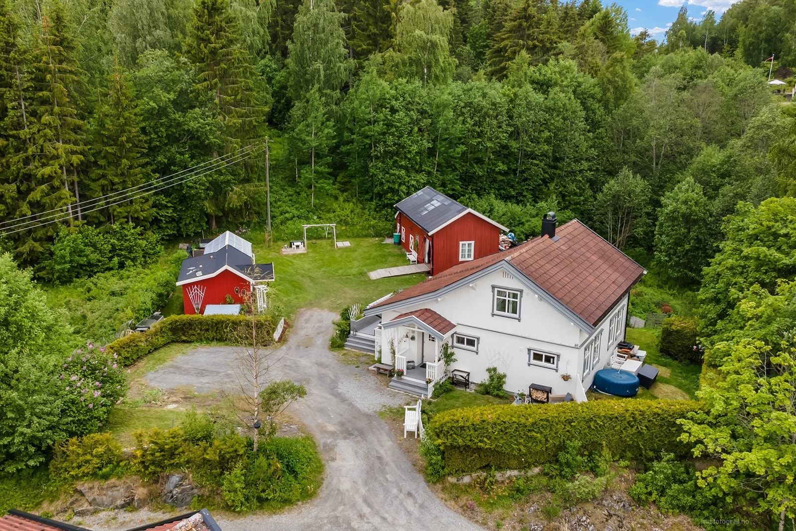 Boligen er godt velholdt både utvendig og innvendig Galleribilde