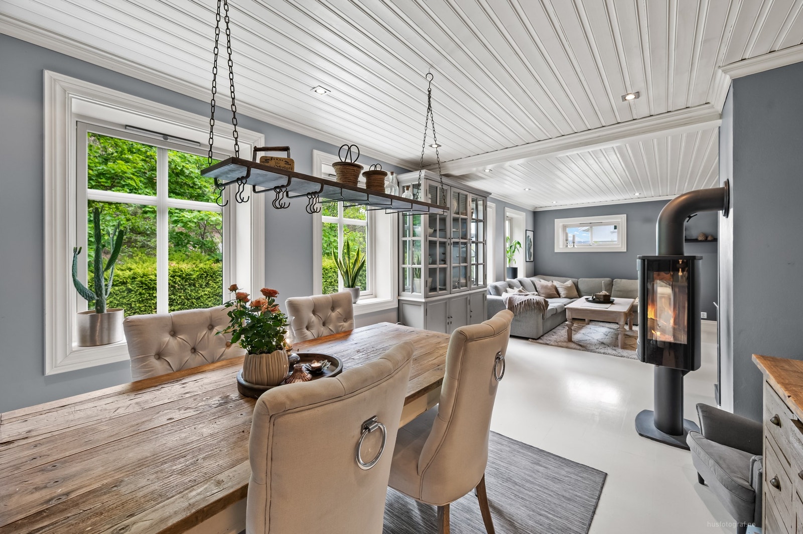 Stuen er naturlig delt inn i ulike soner Galleribilde