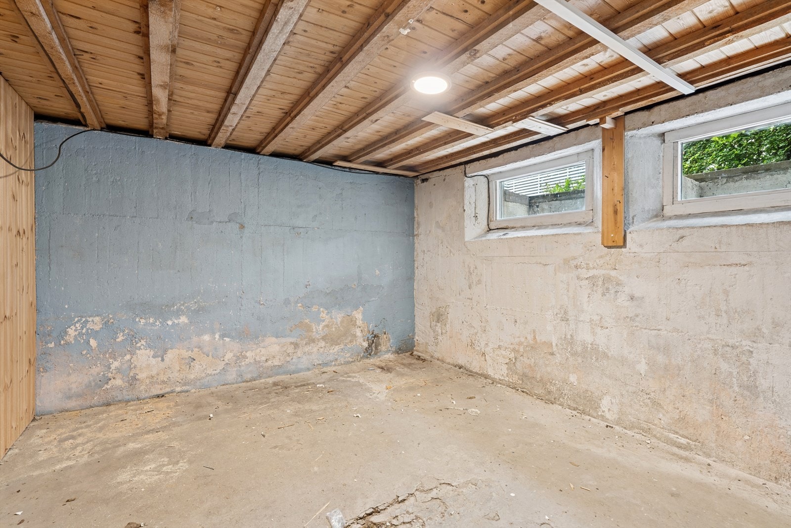 Egen stor bod med opplegg for vaskemaskin. Galleribilde