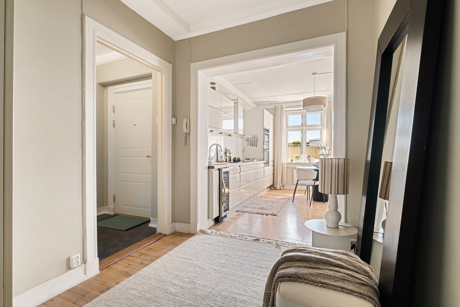 Her vil du trives. Galleribilde