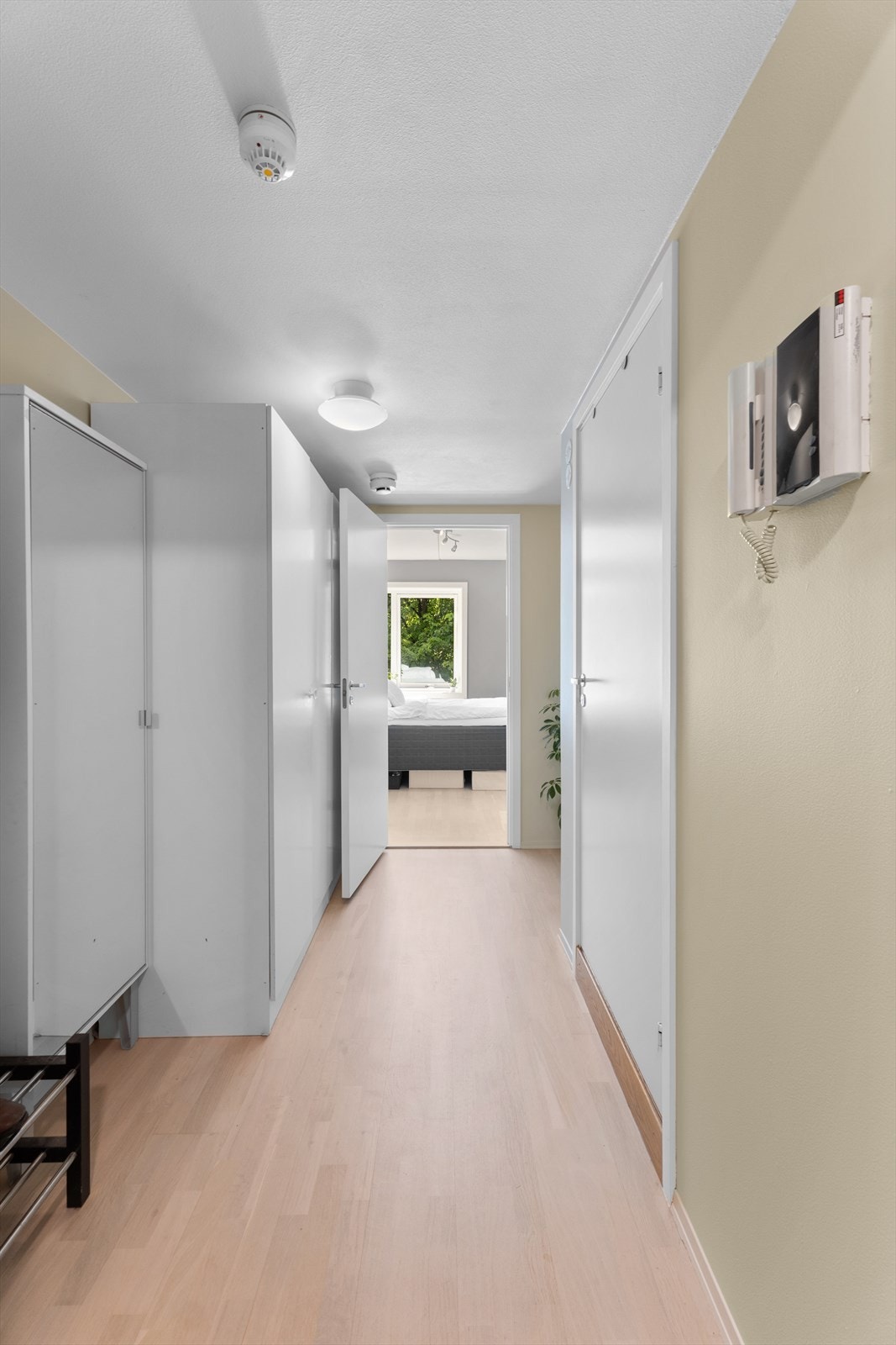 Adkomst via felles trappegang med callinganlegg og heis. Velkommen inn! Galleribilde