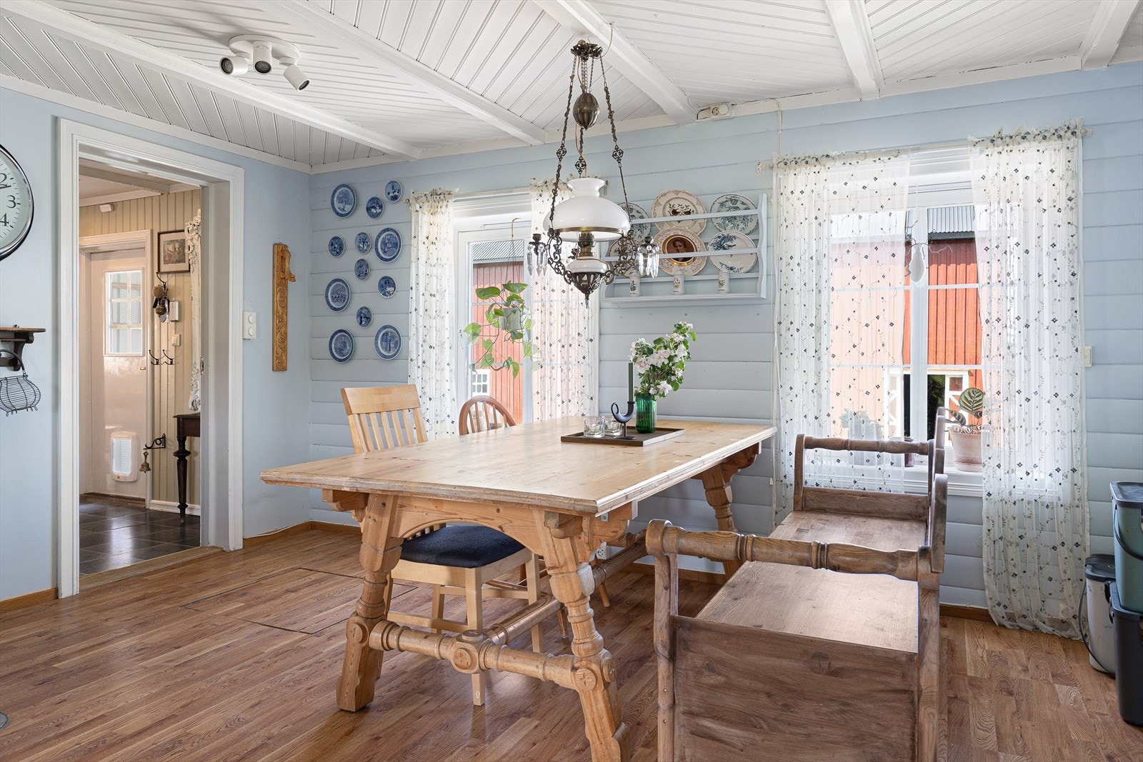 Kjøkken og spisegruppe Galleribilde