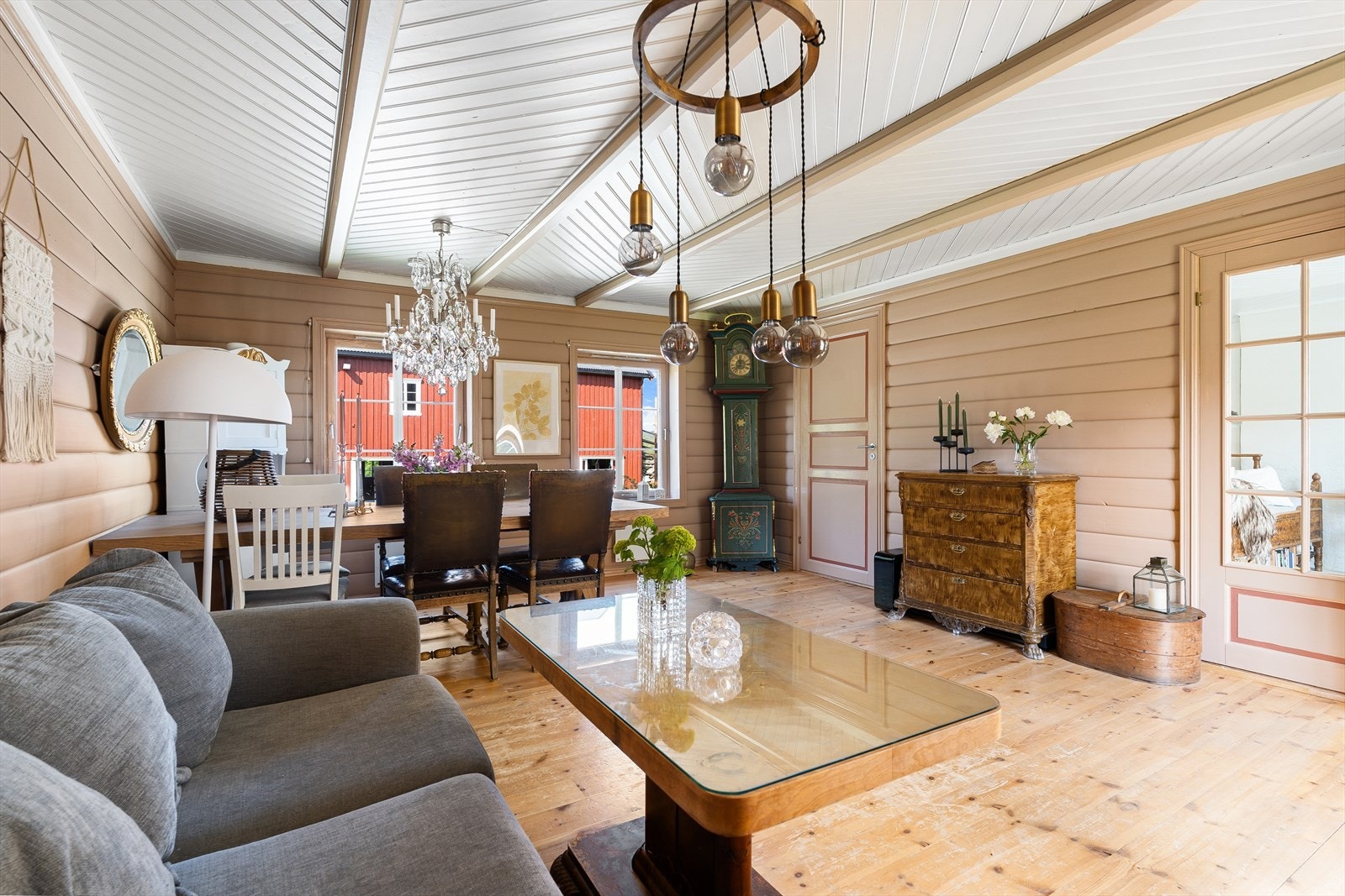 Stue med to soner for sofa og spisegruppe Galleribilde