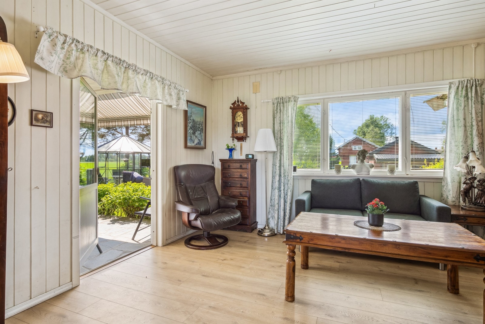 Stue og utg terrasse Galleribilde