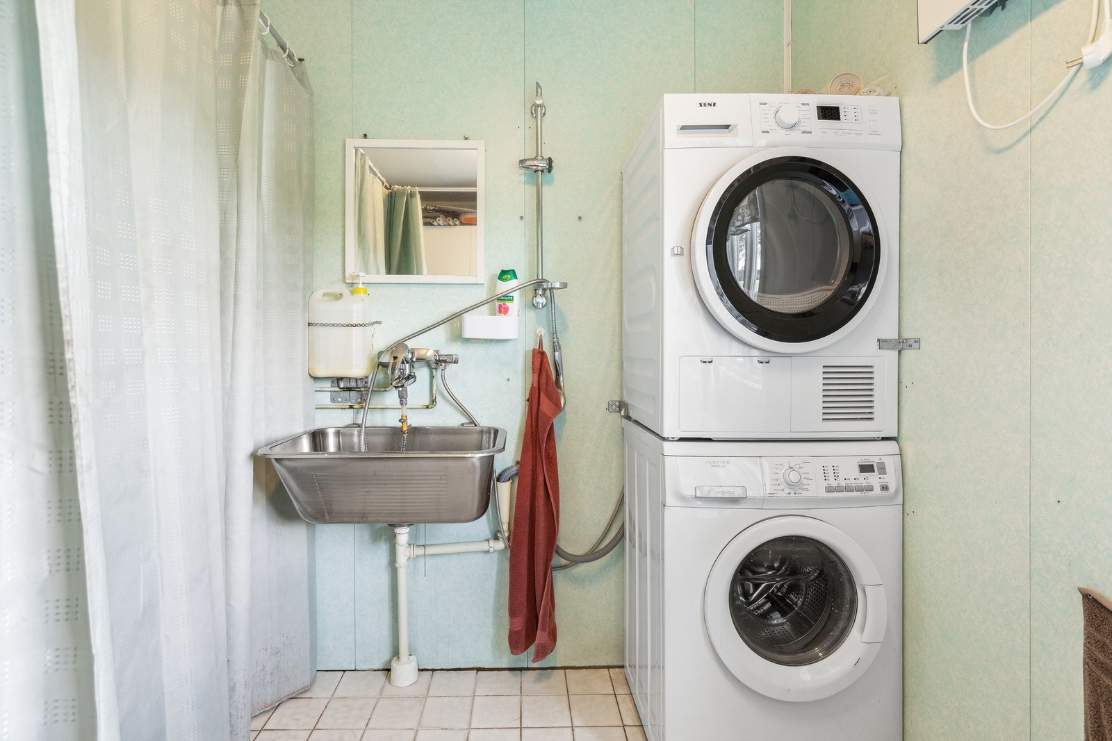 Tolaett, vaskerom Galleribilde