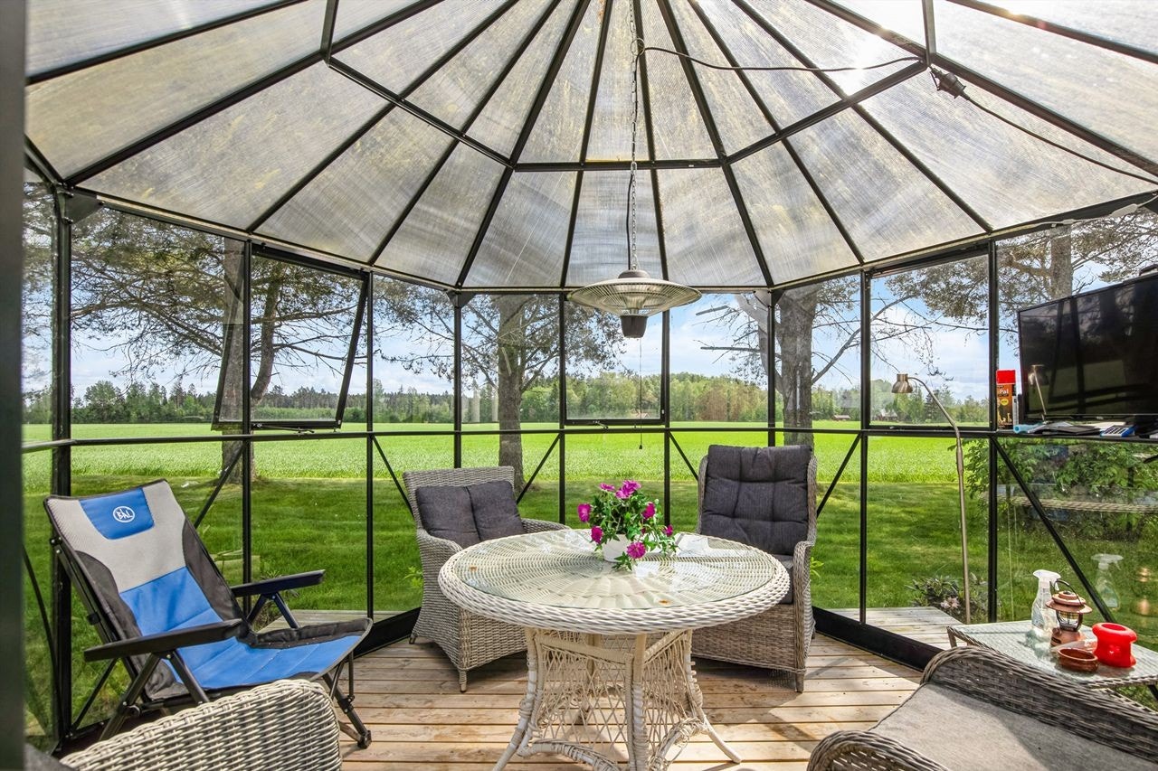 Ute stue Galleribilde