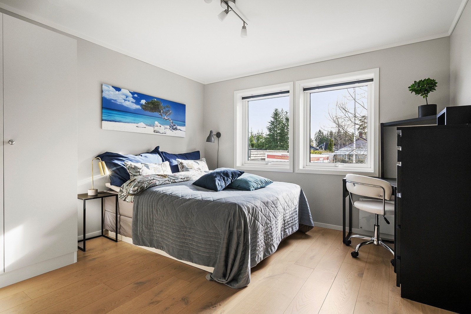 Soverom nr. II. Galleribilde