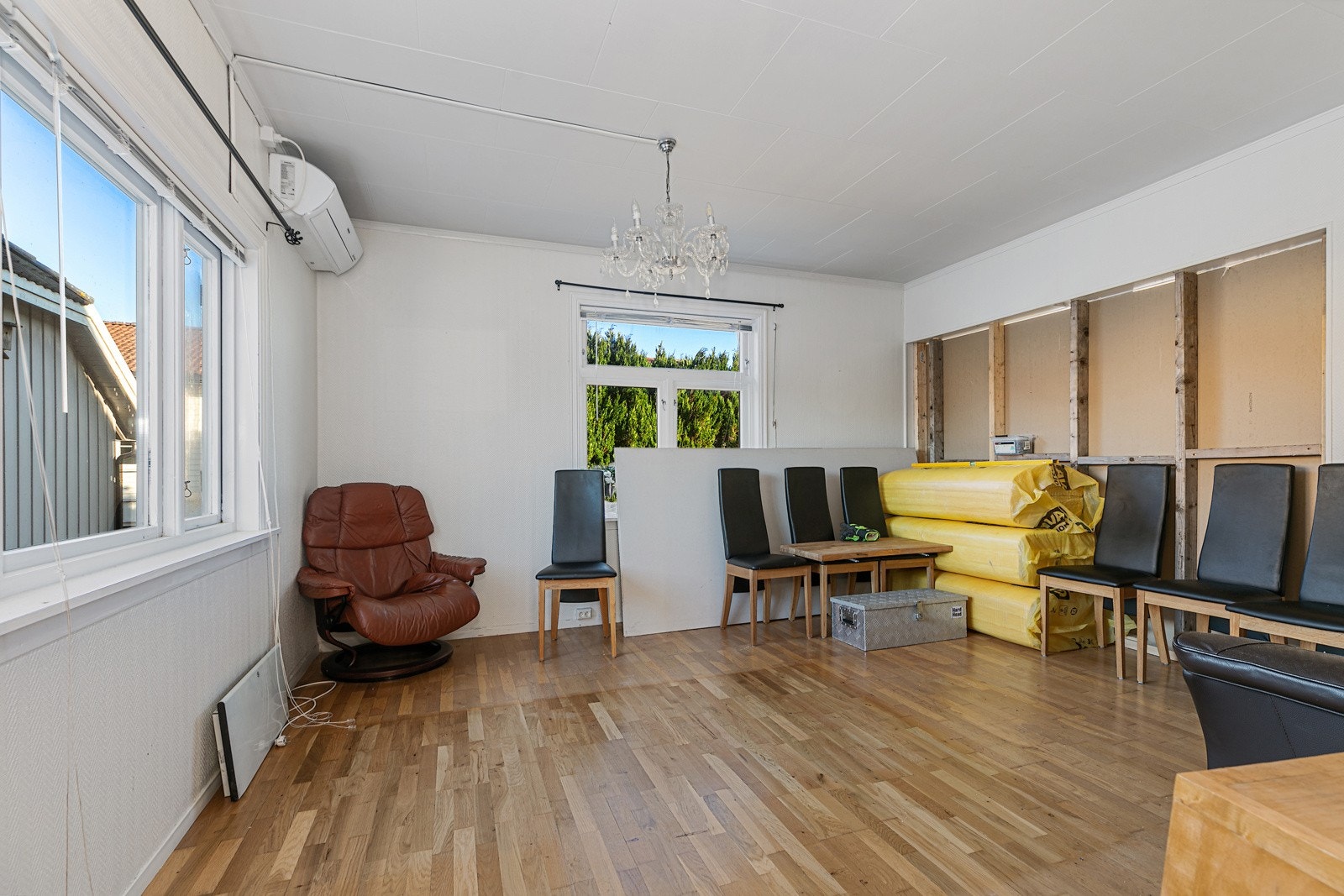 Påbegynt oppussing i stue. Galleribilde