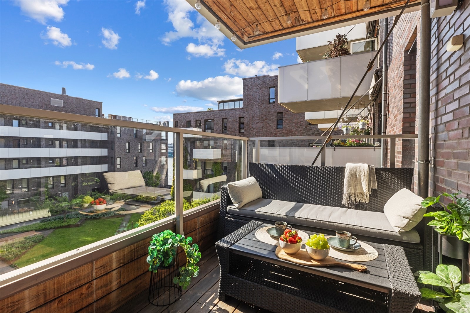 Velkommen til Sørengkaia 87, presentert av Marthe Grønnslett v. Nordvik Bjørvika. Galleribilde