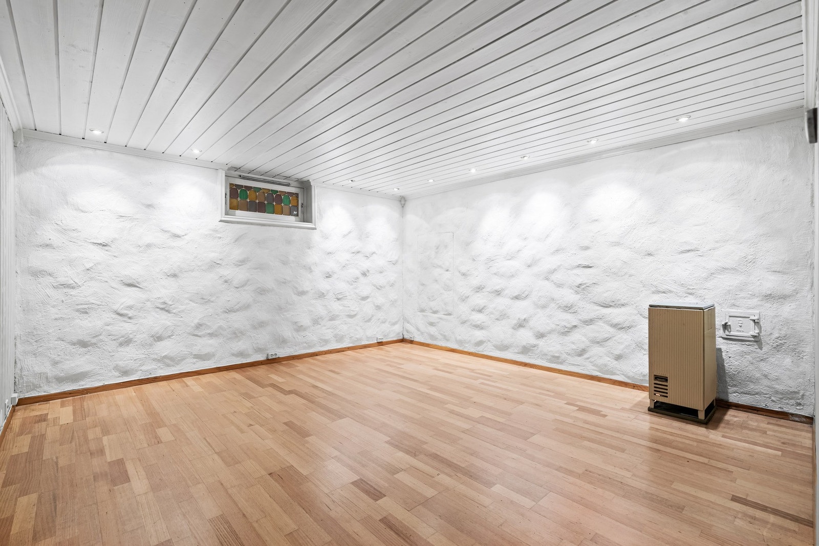Kjellerstuen i underetasjen. Galleribilde