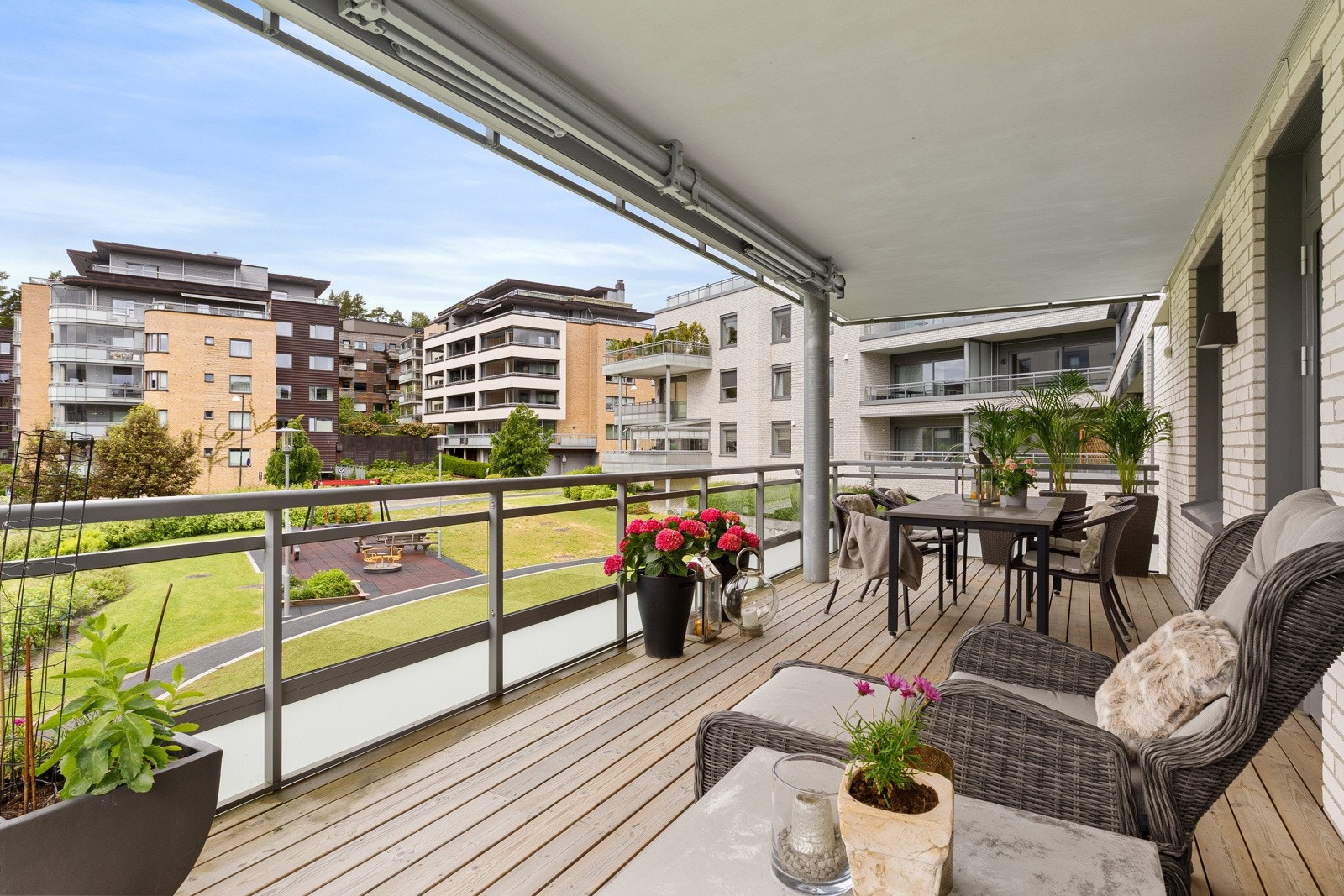 Terrassen er overbygget og måler 26 kvm Galleribilde