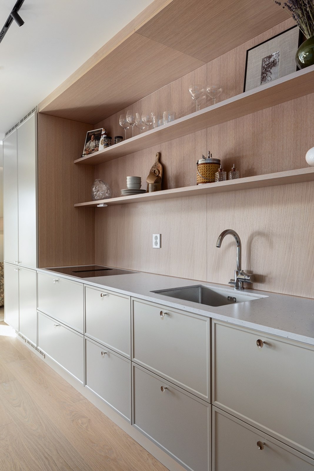 Norskprodusert kvalitetskjøkken, Huseby fra Røskaft fra 2025. Tilstandsgrad 0, i følge takstmann. Galleribilde