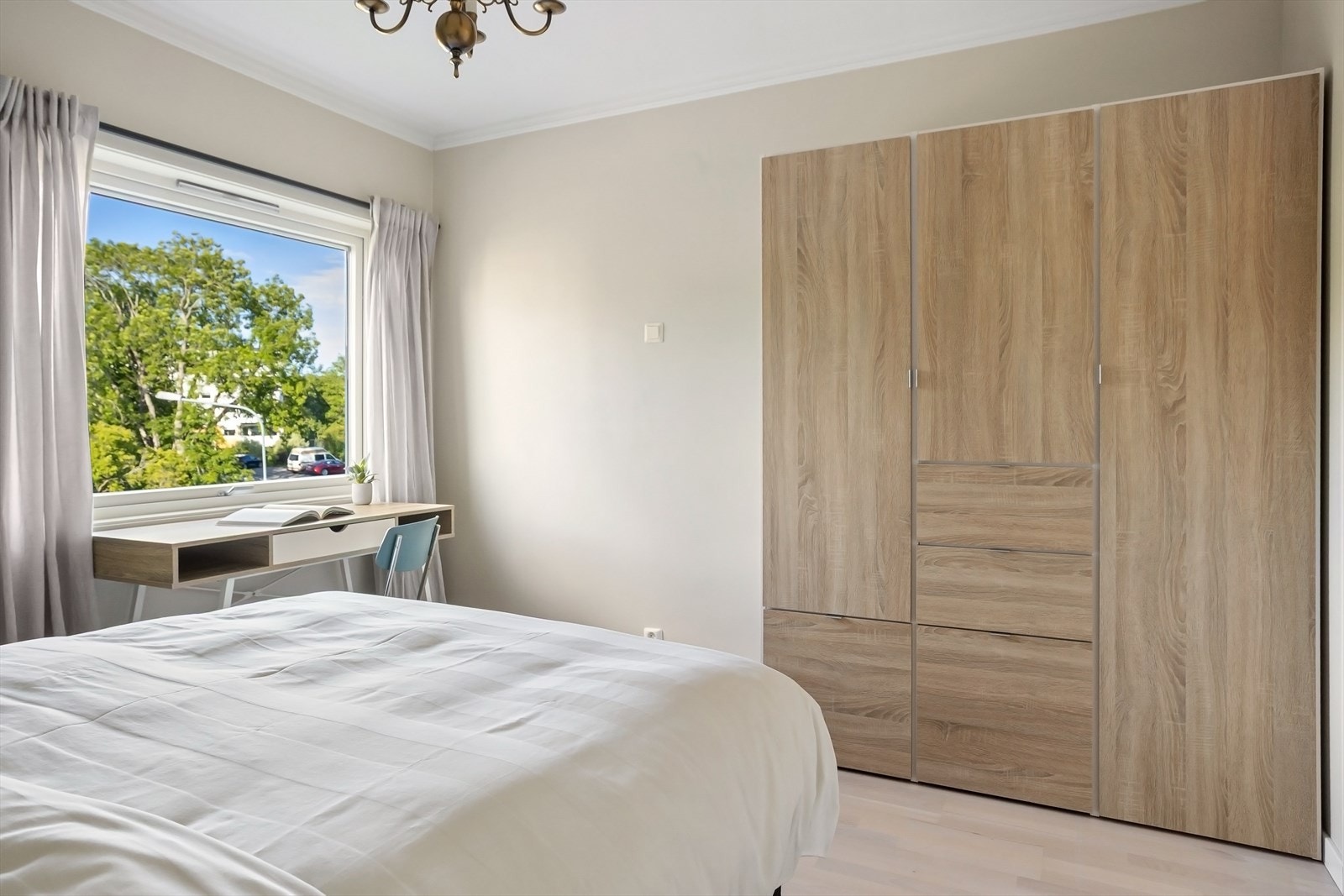 Mulighet til å sette opp dør inn til bod å lage walk-in garderobe. Galleribilde