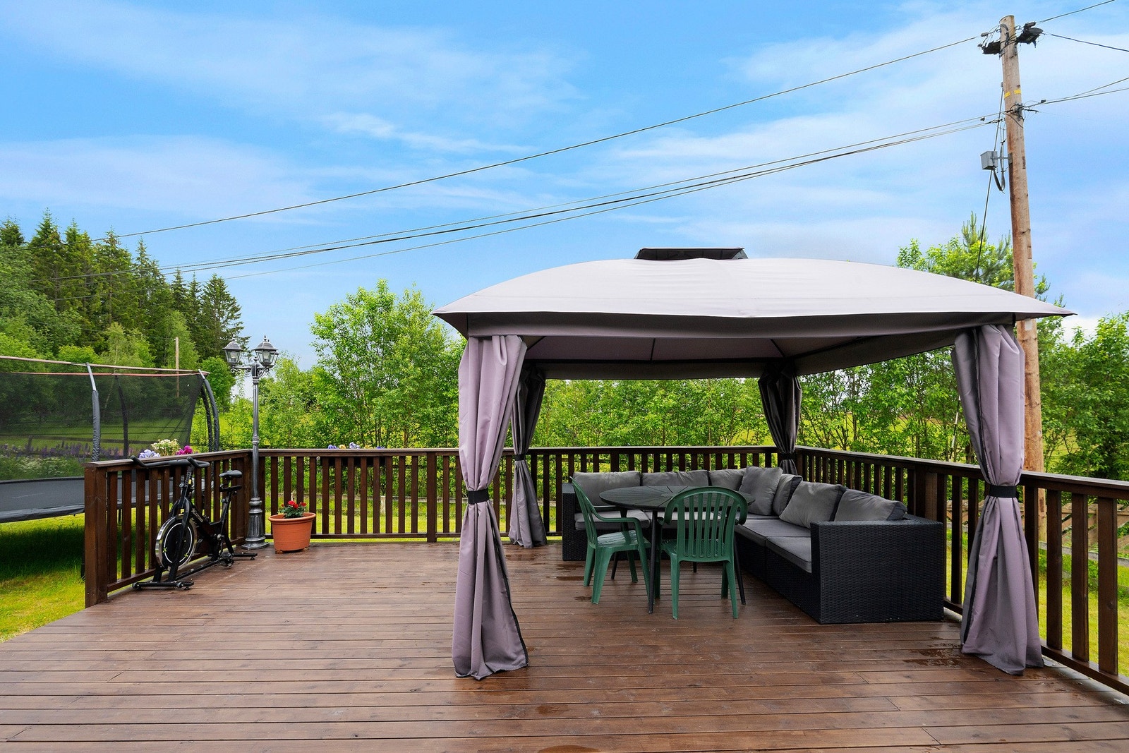 Her kan man samle venner og familie og nyte fine sommerkvelder Galleribilde