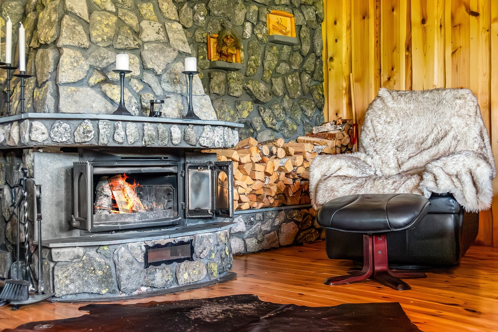 Enkel hytte med anneks, bilvei helt frem, innlagt strøm Galleribilde