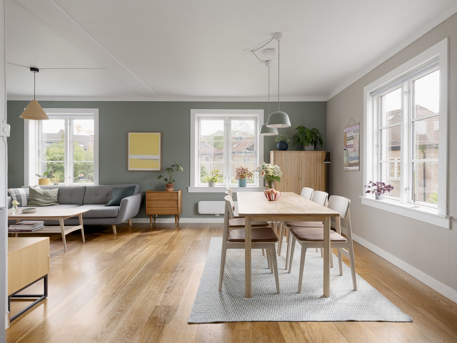 Her er det er god plass til et skikkelig langbord for større middagsselskaper. Galleribilde