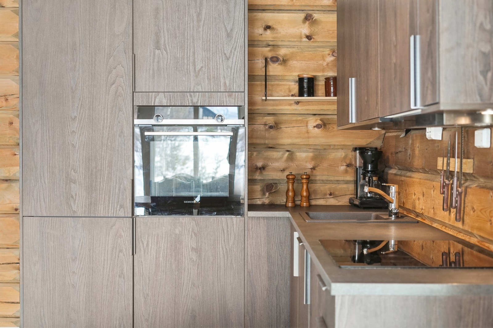 Det er installert komfyrvakt og Waterguard. Galleribilde