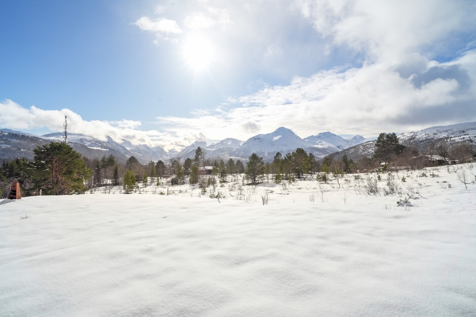 Her kan du nyte en god kopp kaffe mens solsteiken varmer. Galleribilde