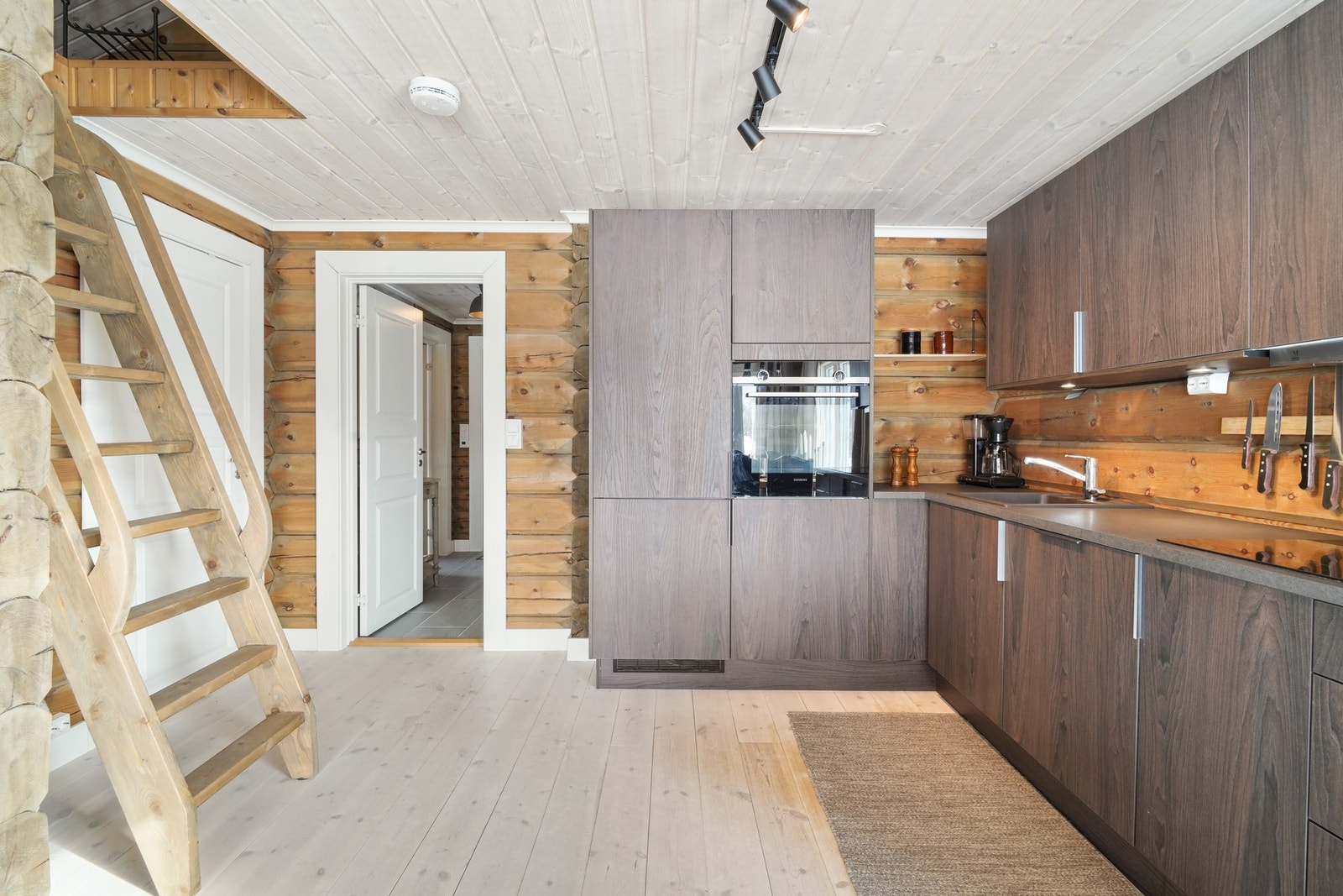 Alt i alt et lekkert og funksjonelt kjøkken. Galleribilde