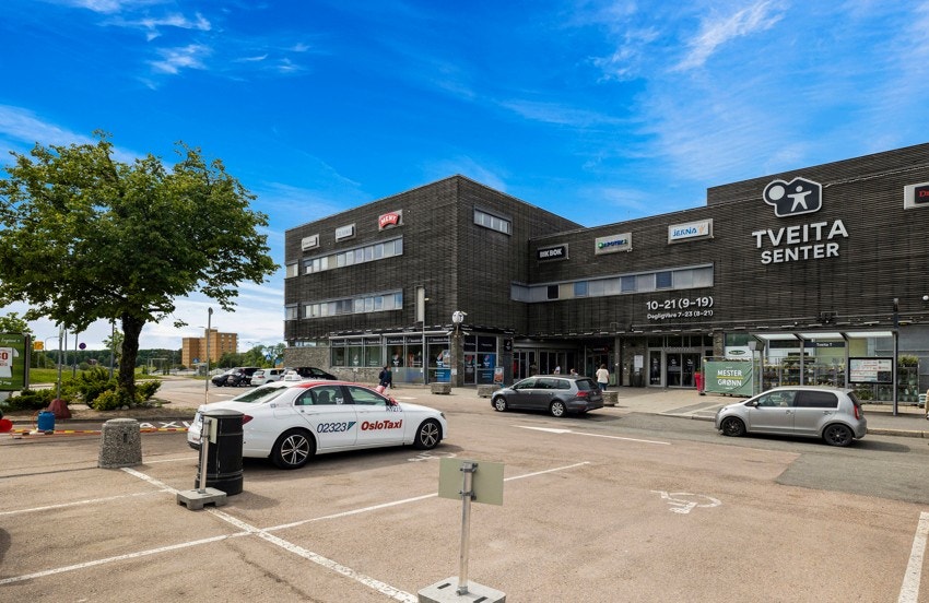Tveita Senter ligger i kort gangavstand fra boligen, og har over 70 butikker Galleribilde