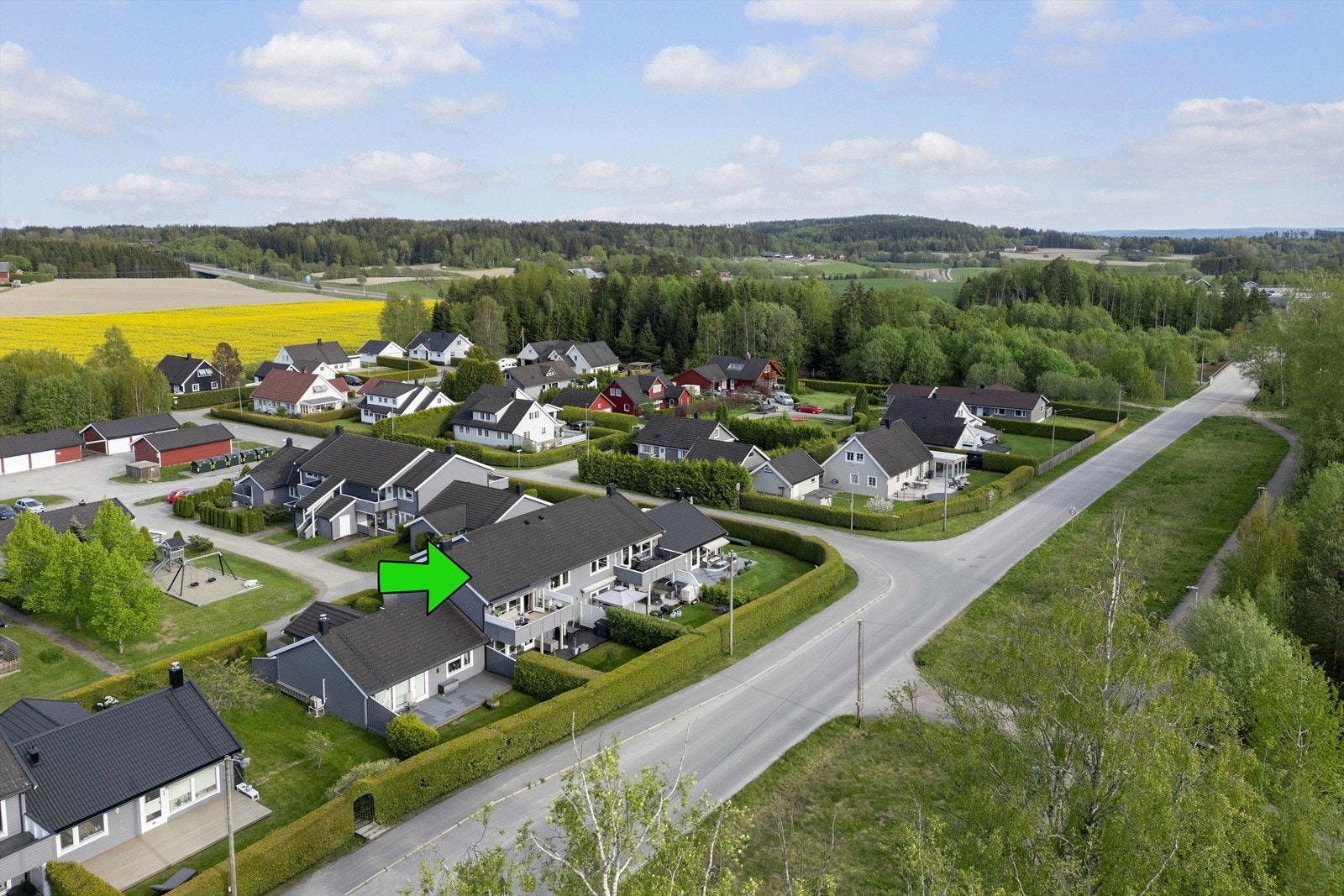 Praktisk med 2.etasje. Da slipper man å ha noen over seg. Galleribilde