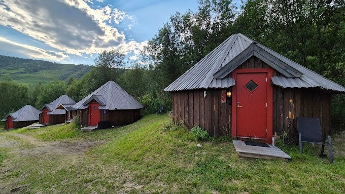 9 hytter. Galleribilde