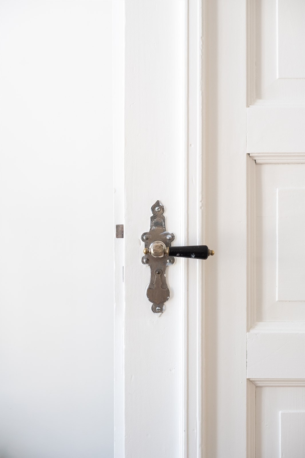 Vakre, originale detaljer fra den ærverdige 1890-talls gården, er godt bevart. Galleribilde