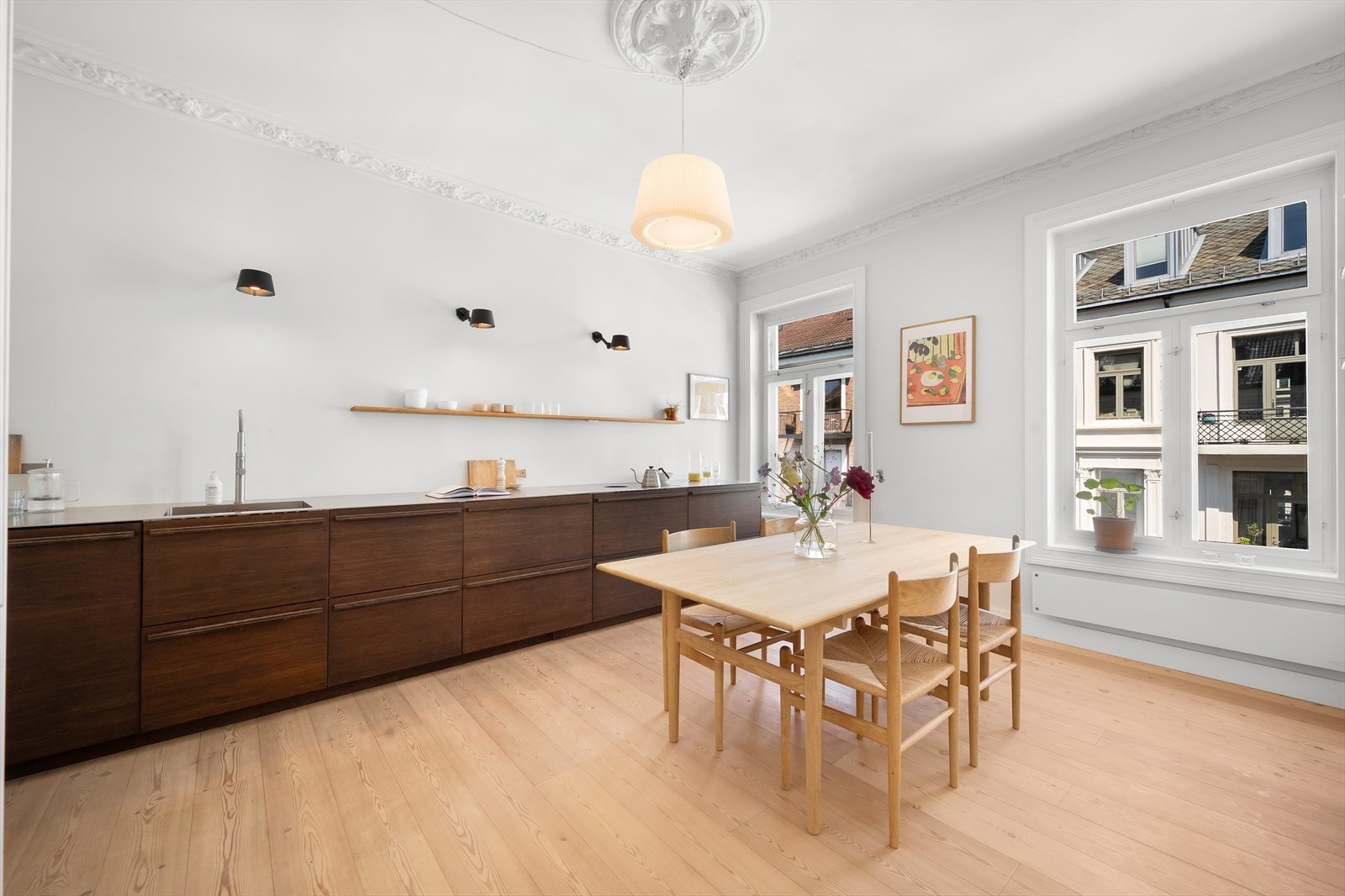 Flott og påkostet kjøkken med fronter fra Ask og Eng. Galleribilde