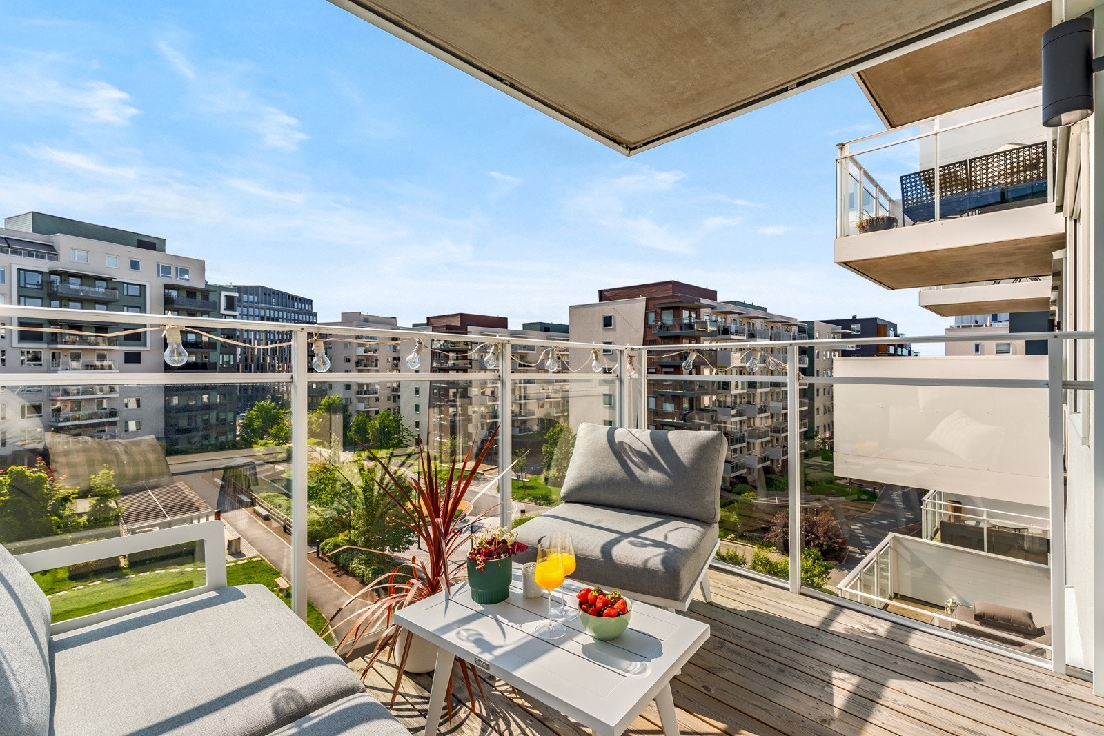 Balkongen er sydøstvendt og byr på gode solforhold. Galleribilde