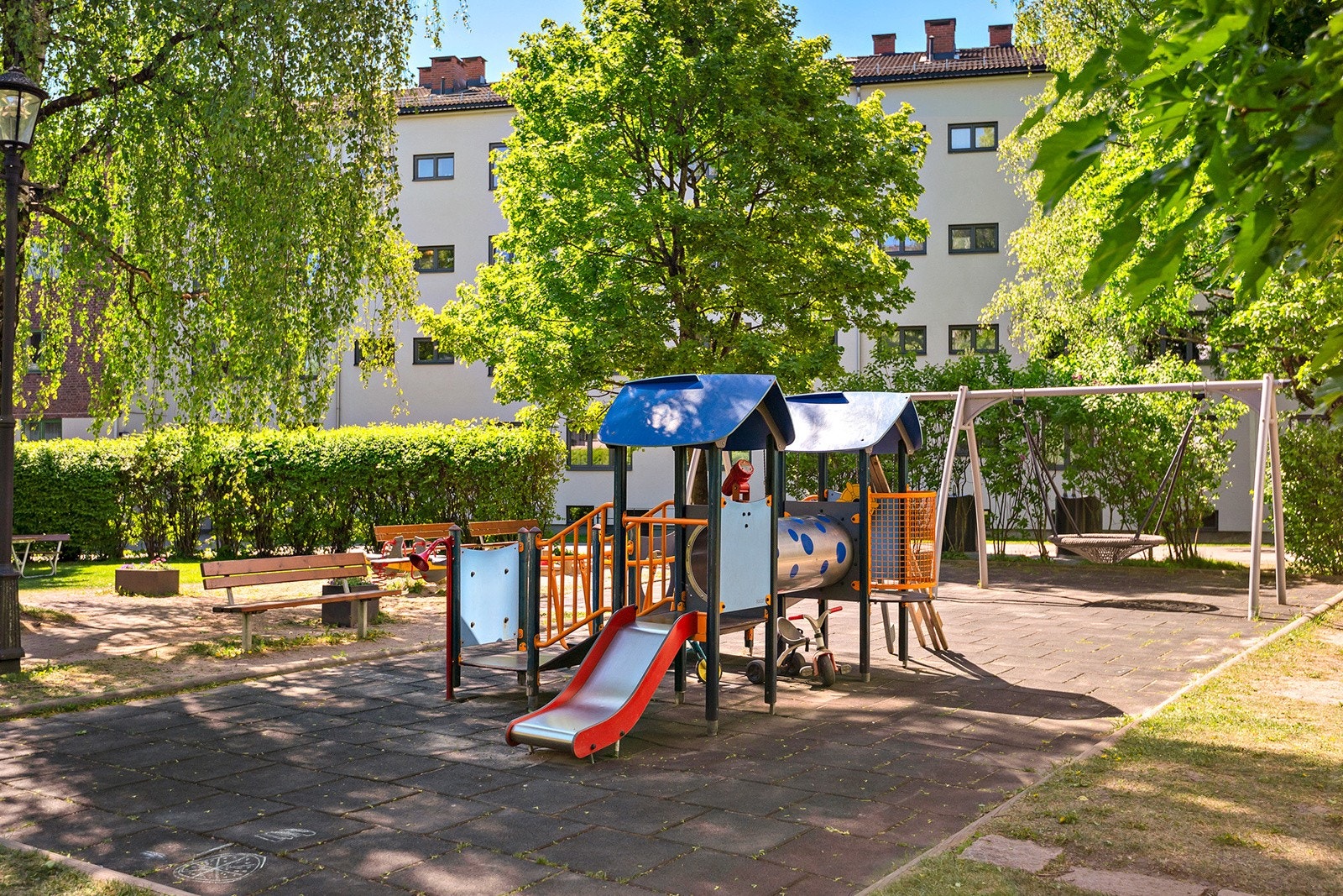 Her trives både store og små. Borettslaget har fokus på godt naboskap og arrangerer sosiale tiltak som felles dugnader, jule- og 17. mai-feiring. Galleribilde