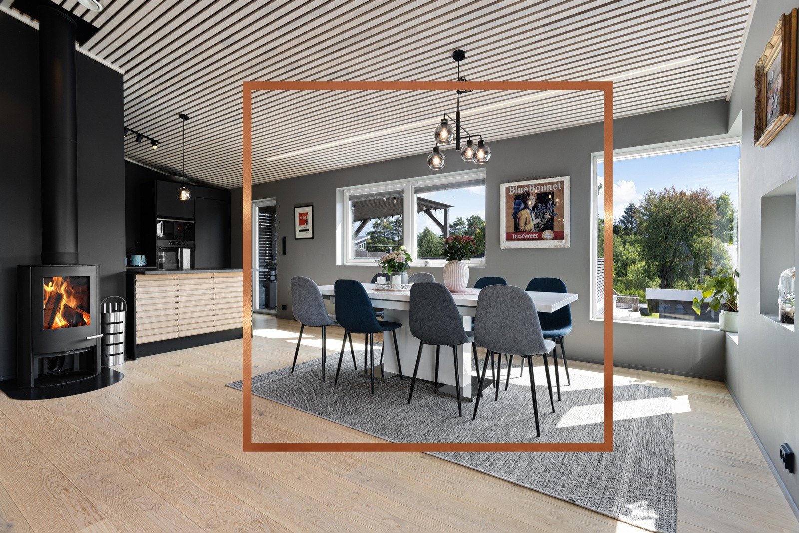 God plass til stort spisebord Galleribilde