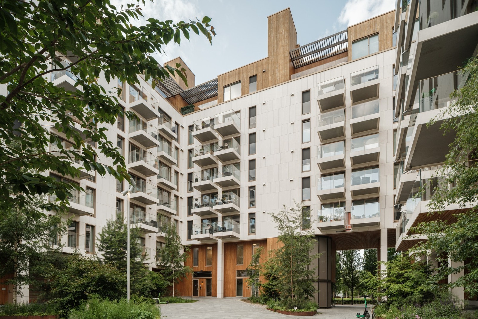 Inngang fra sameiets bakgård Galleribilde