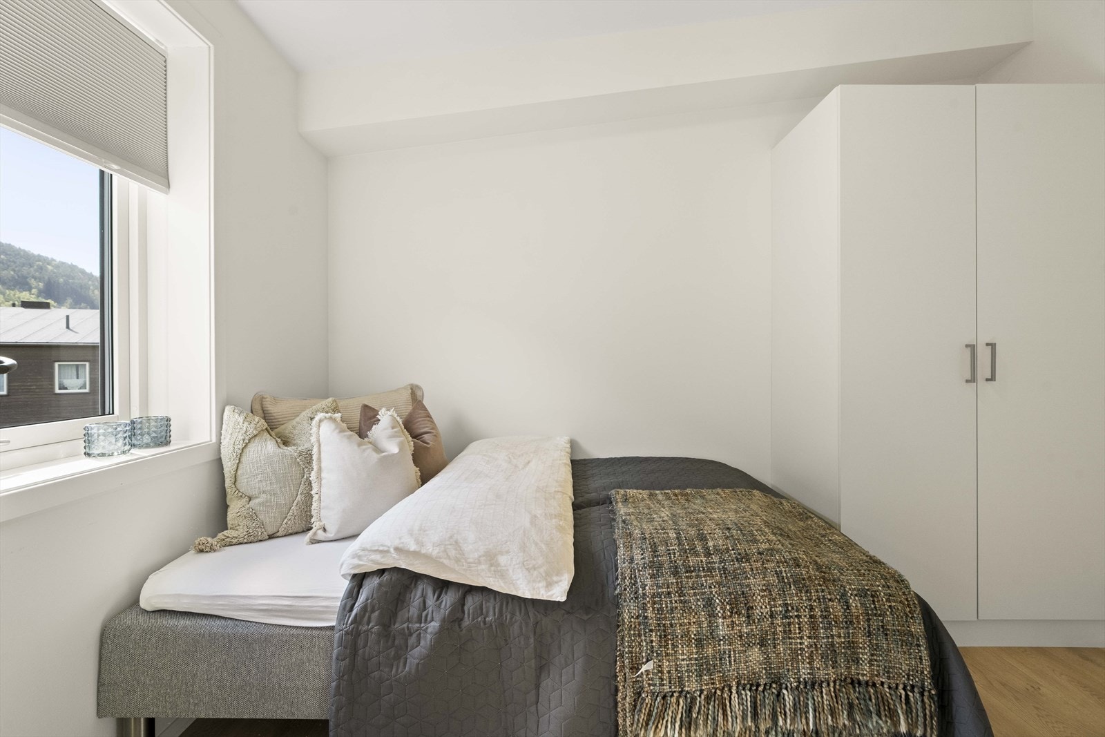 - Soverom 2 med garderobe - Galleribilde