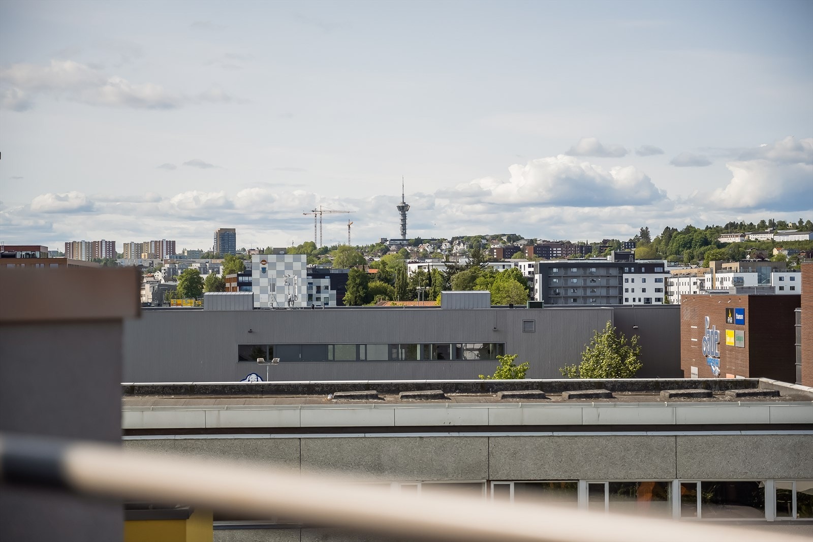 Utsikten strekker seg hele veien til Tyholt og Rosenborg. Galleribilde